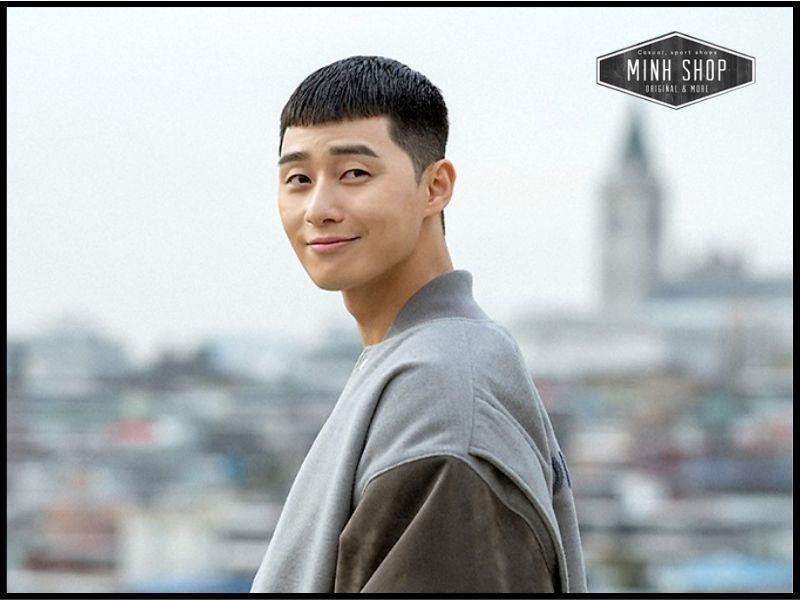 Kiểu tóc Mohican mạnh mẽ cho nam trán cao