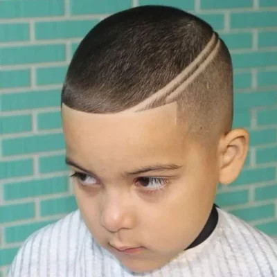 Kiểu tóc nam trẻ em Buzz Cut - Bé trai với kiểu tóc húi cua gọn gàng