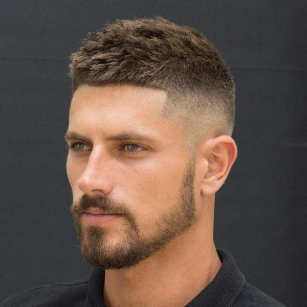 Kiểu tóc nam văn phòng Crew Cut gọn gàng, dễ tạo kiểu cho dân công sở.