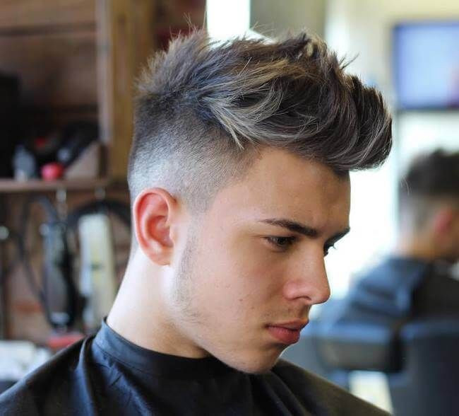 Kiểu tóc Pompadour ngắn vuốt phồng quyến rũ