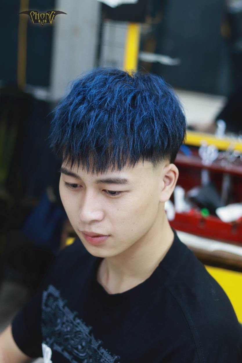 Kiểu tóc Ruffled uốn nhẹ nhàng cho học sinh lớp 6