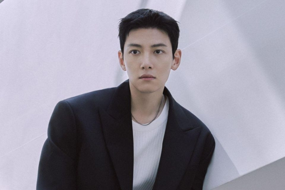 Kiểu tóc two block layer ngắn uốn gọn gàng