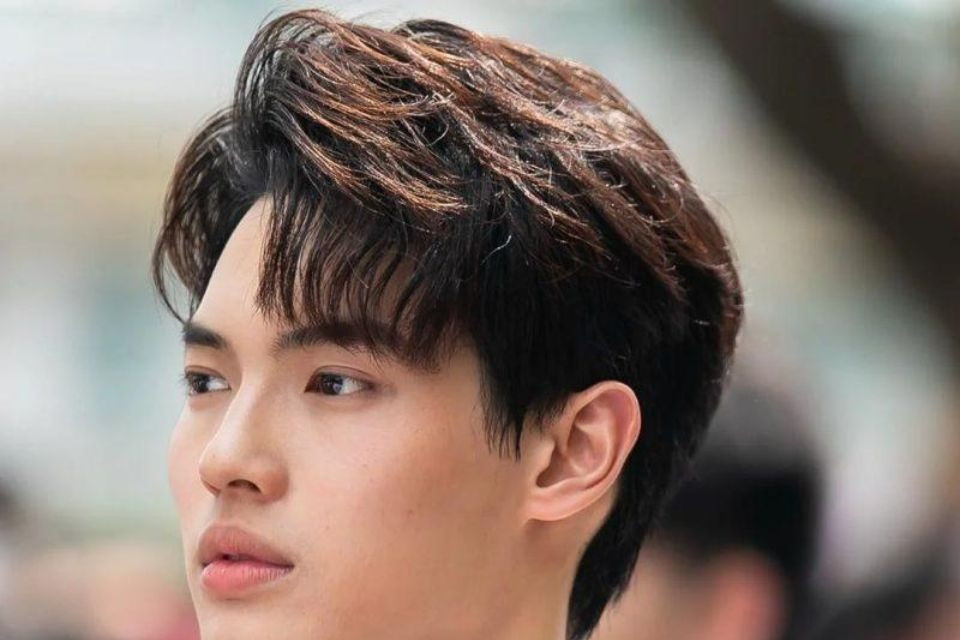 Kiểu tóc two block uốn cho gương mặt vuông