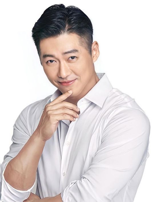 Kiểu tóc Undercut cá tính nhưng vẫn lịch lãm cho đàn ông trung niên