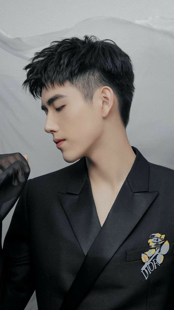 Kiểu tóc Undercut thanh lịch, phần trên đỉnh dài