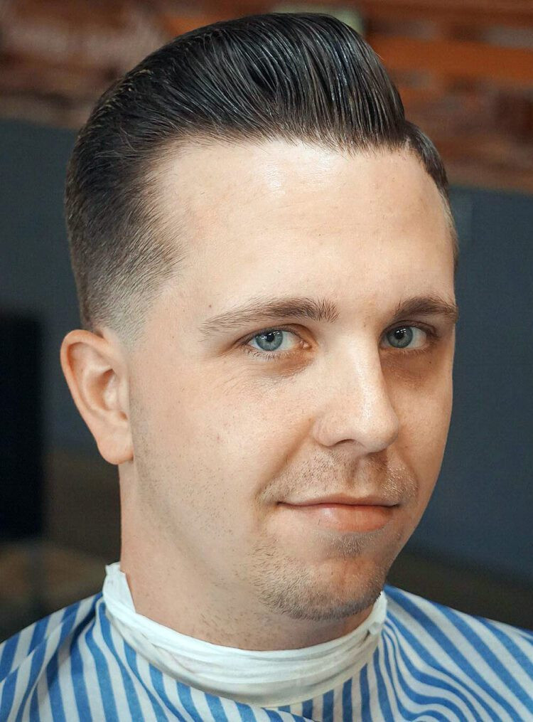 Kiểu tóc vuốt ngược có độ phồng