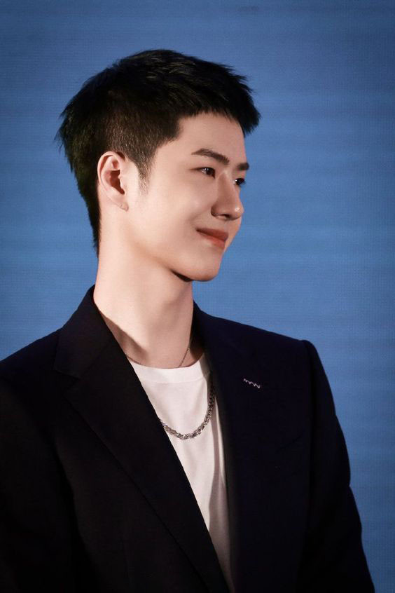 Mẫu tóc Crew Cut với đường fade sắc nét