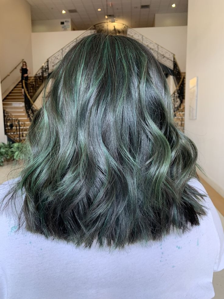 Nhuộm baby light xanh rêu