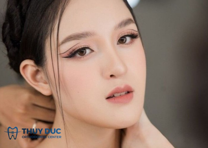 Phụ nữ với khuôn mặt lưỡi cày thường gặp khó khăn trong tình cảm