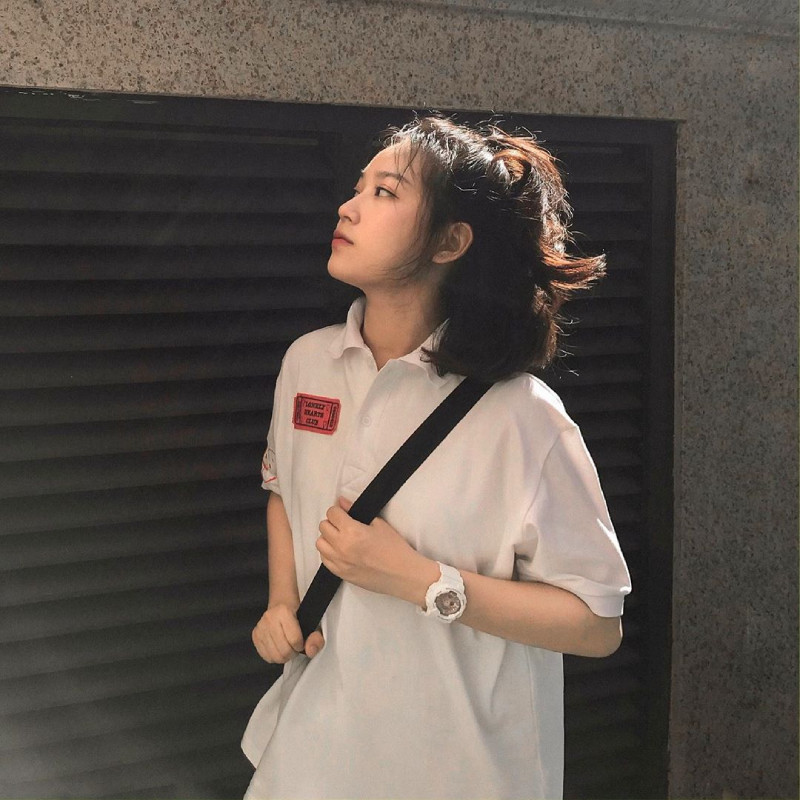 Tóc buộc nửa đầu kết hợp phụ kiện, kiểu tóc đáng yêu và mát mẻ cho những ngày hè của các bạn gái tuổi 15