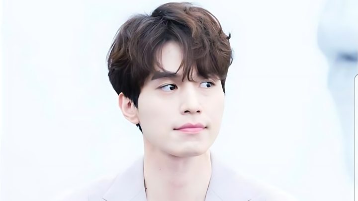 Tóc nam side part lịch lãm cho mặt dài