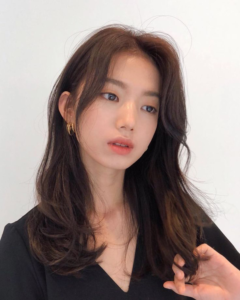 Tóc ngắn không mái trẻ trung cho người mập lùn mặt tròn