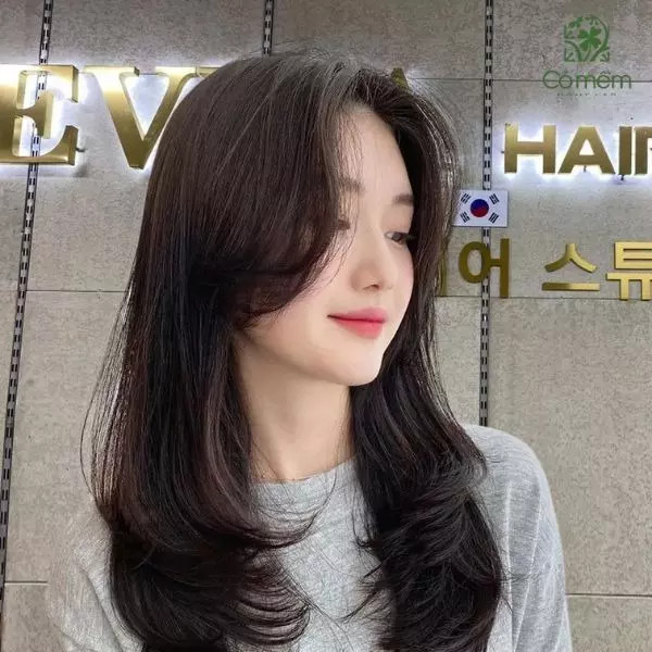 Tóc ngắn layer uốn đuôi chữ C trẻ trung