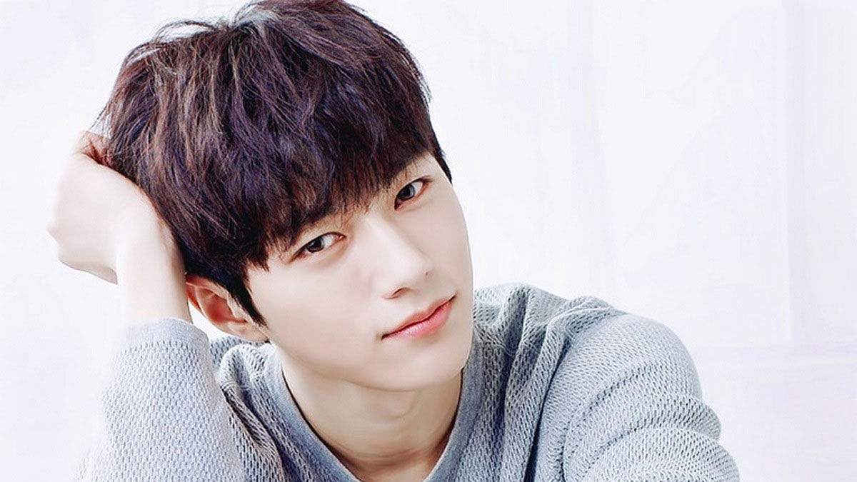 Tóc phồng nam Undercut gợn sóng cuốn hút