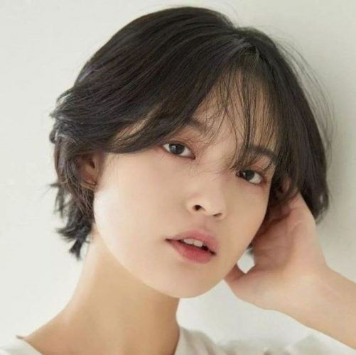 Tóc tém mái lưỡi kiểu Pháp duyên dáng cho gò má cao