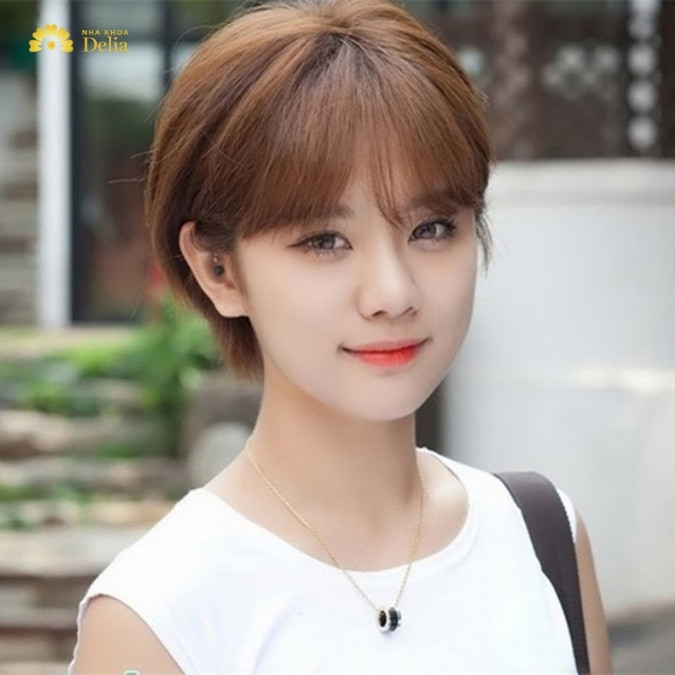 Tóc tém năng động, gọn gàng, mang lại vẻ ngoài trẻ trung, là mẫu tóc nữ 2024 được nhiều người yêu thích.