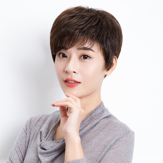 Tóc tém ngắn đơn giản nhưng không kém phần sang trọng