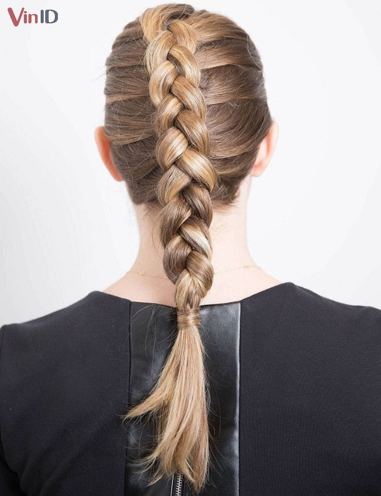 Tóc thắt bím chân rết lệch đuôi ngựa