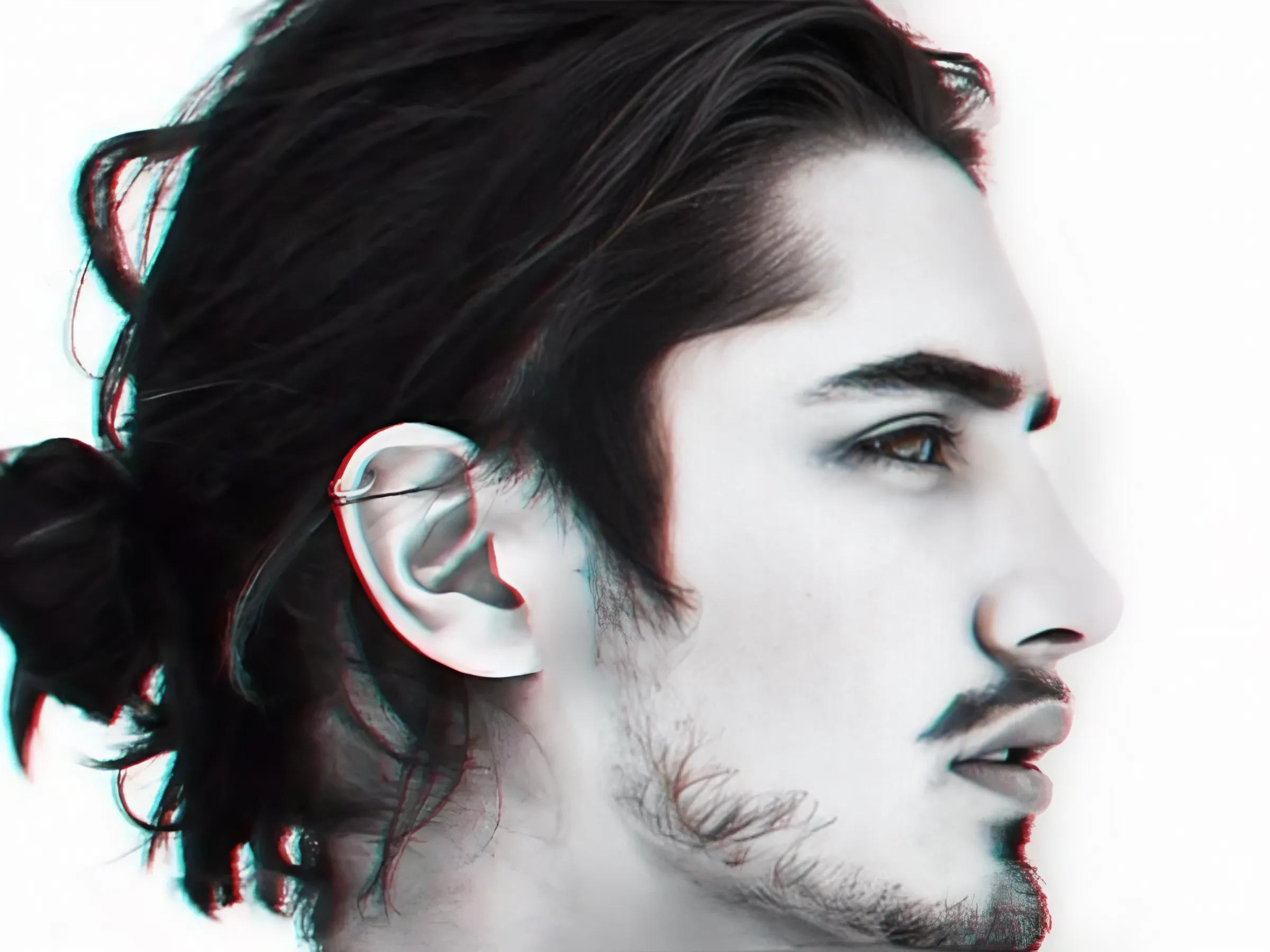 Undercut Quiff Side Part với ngôi rẽ rõ nét và lịch lãm