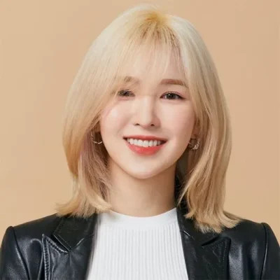 Uốn layer kết hợp cụp đuôi cho tóc ngắn