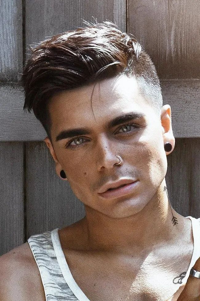 Kiểu tóc side swept ngắn dễ chăm sóc